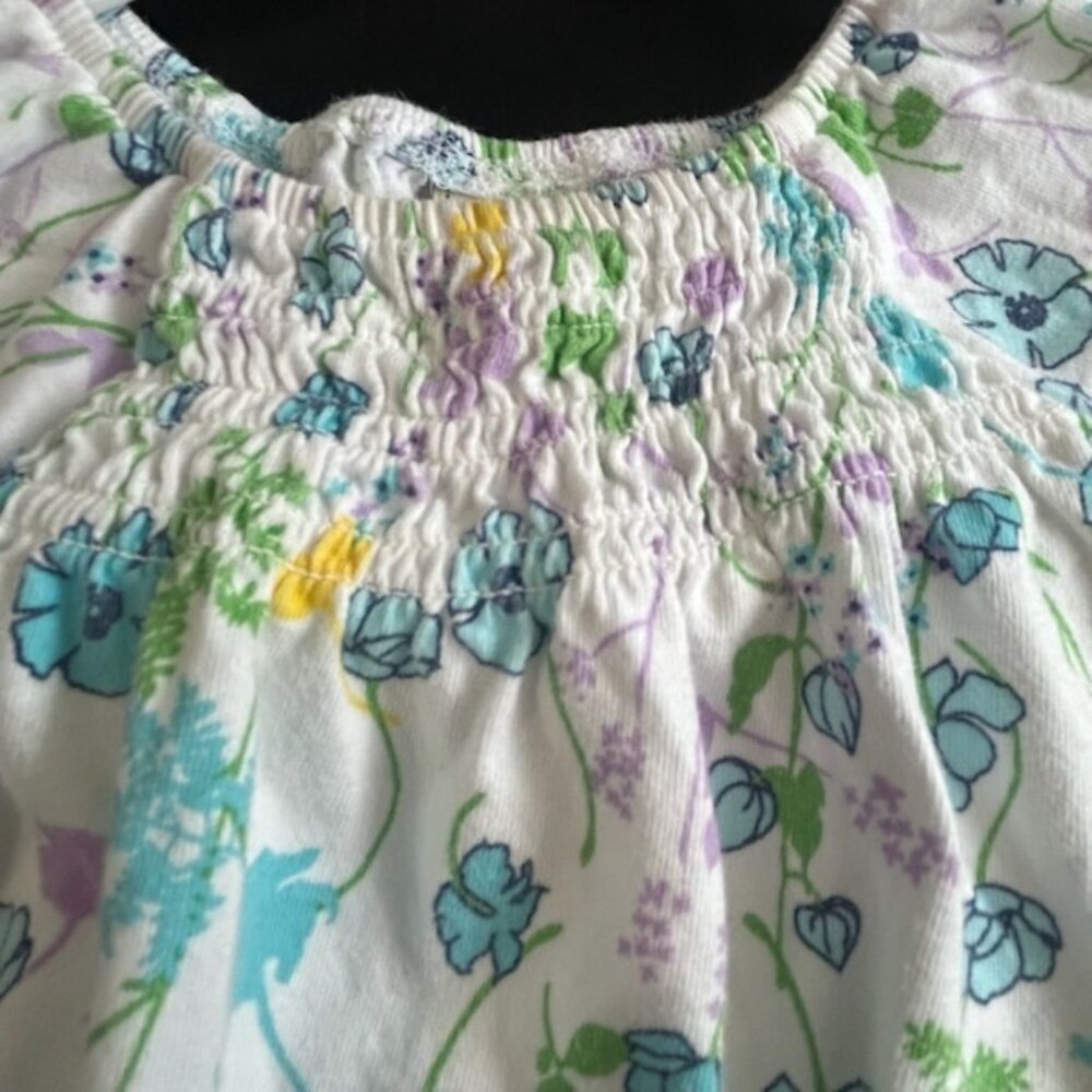 Old Navy - Baby Girl's Floral Romper, Size 12-18 Months - Picture 2 of 6